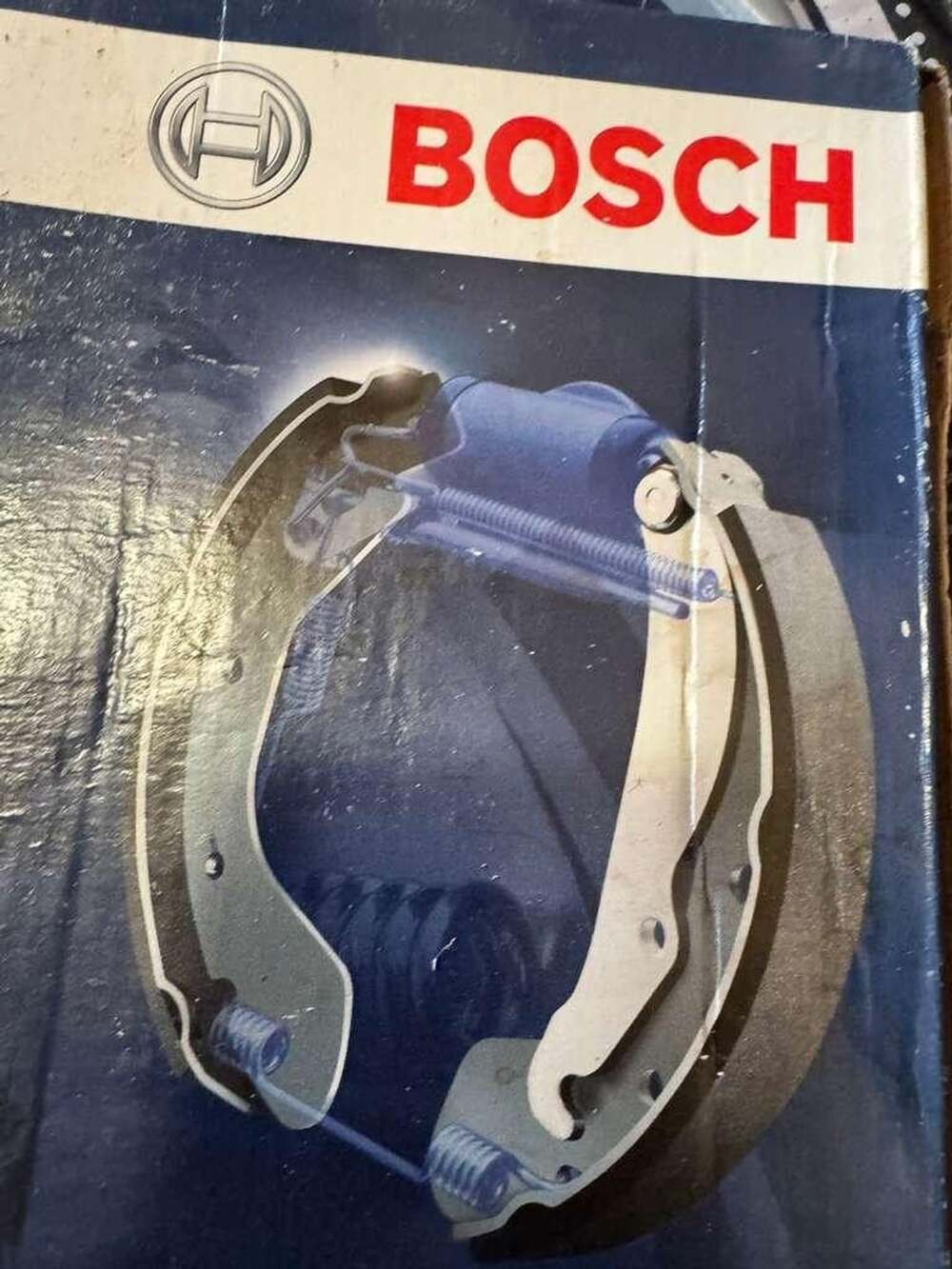 Bosch BS852 brake shoe set new in box